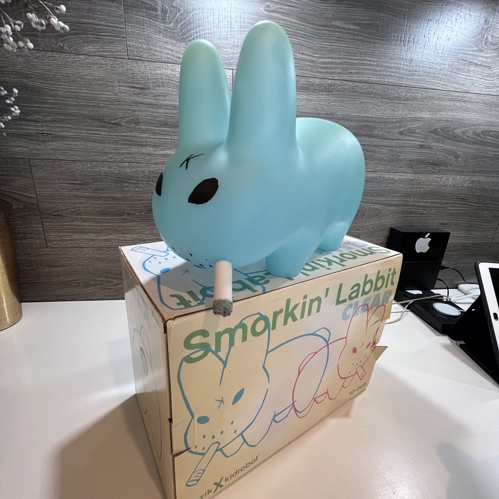 Kidrobot Smorkin' Labbit Aqua Vinyl Figure (collector)